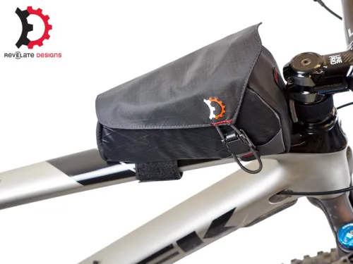 Revelate Designs Mag Tank 2000 on bike